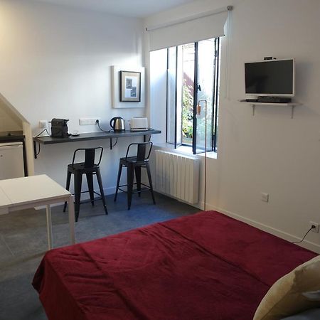 Cite Pilleux - Cozy Apartment In A Private Lane Paris Exteriör bild