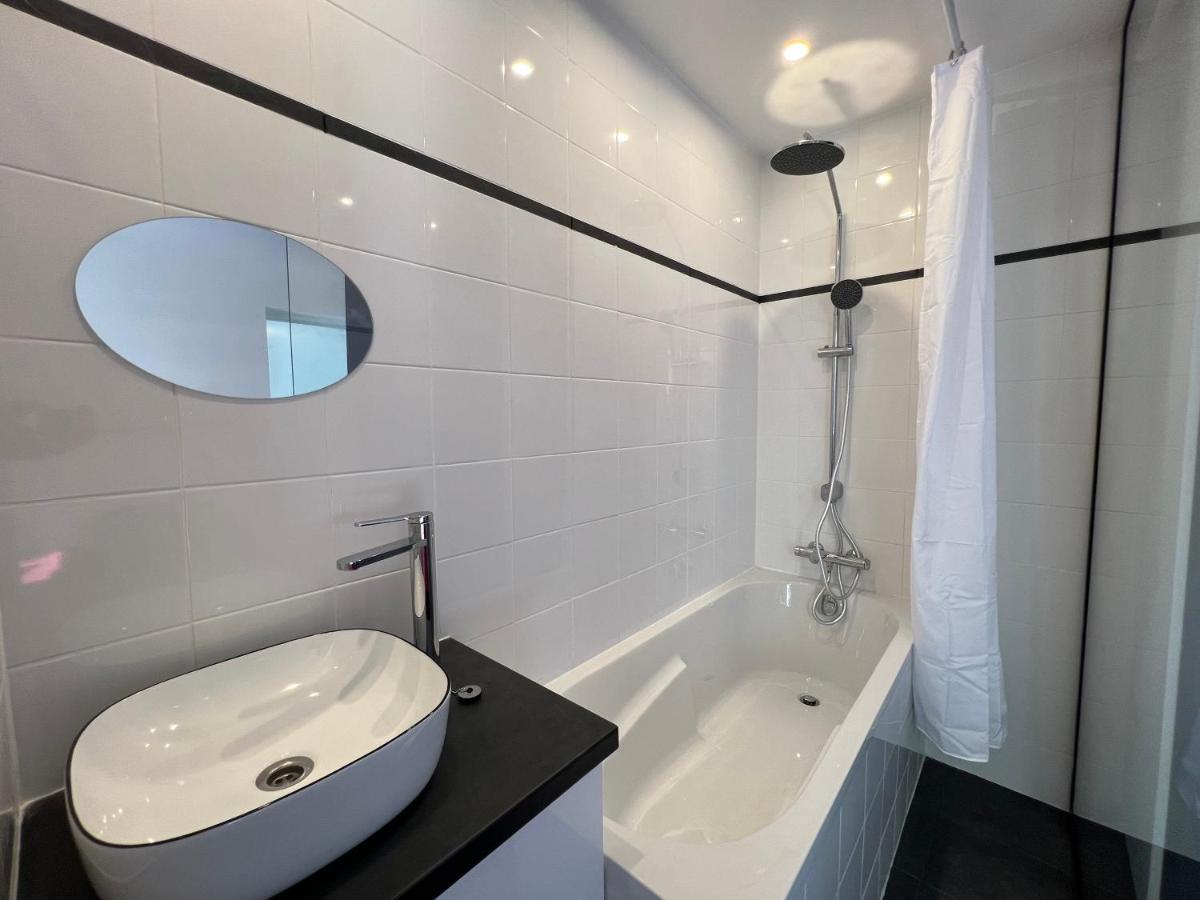 Cite Pilleux - Cozy Apartment In A Private Lane Paris Exteriör bild